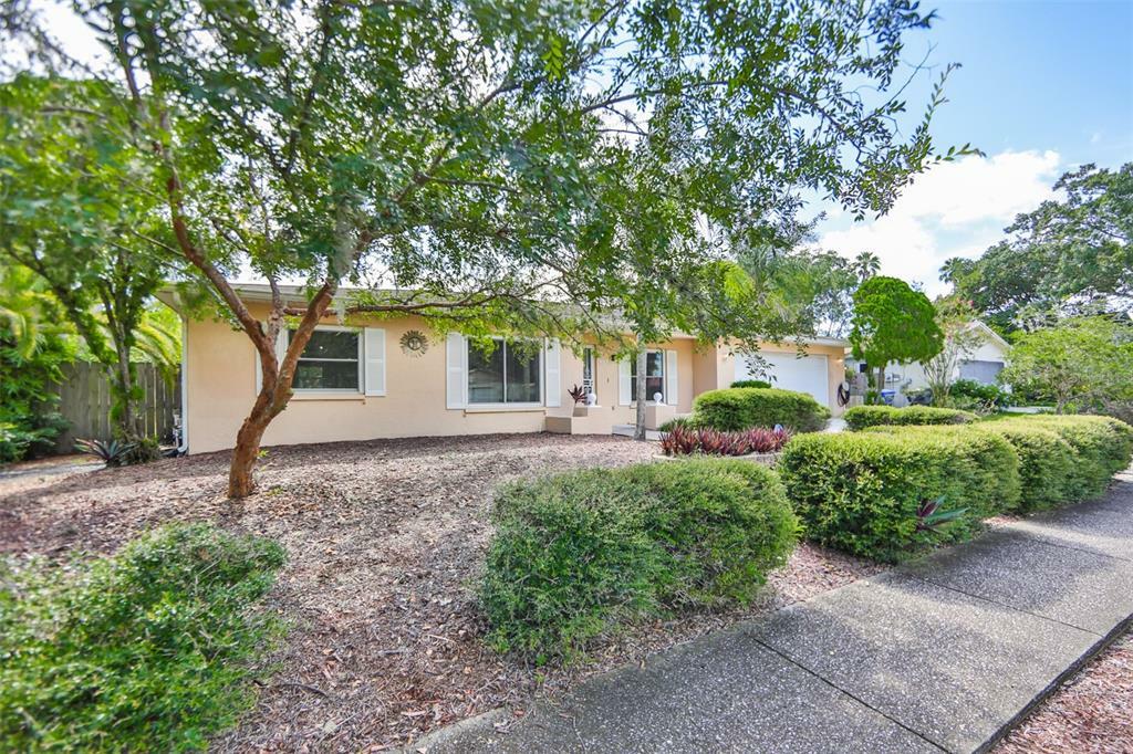 Property Photo:  3710 Orangecrest Street  FL 33596 