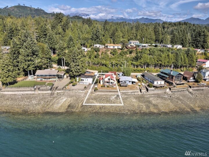 Property Photo: 100 N Beach Dr WA 98592