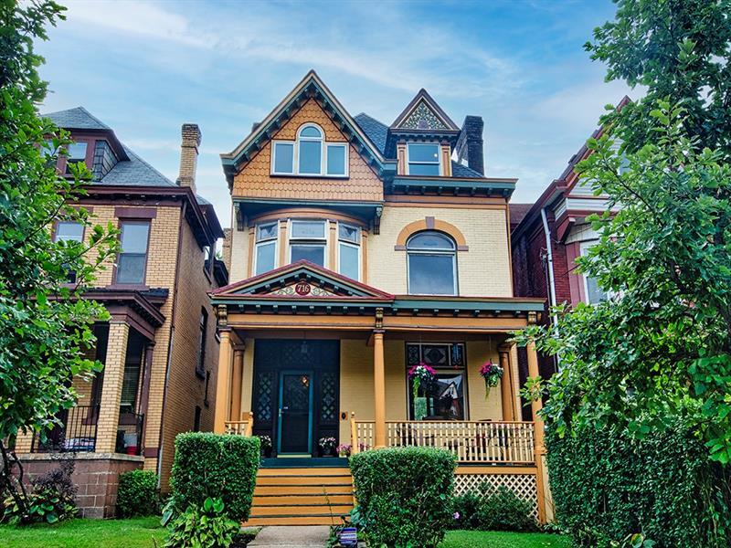 Property Photo:  716 N Saint Clair St  PA 15206 