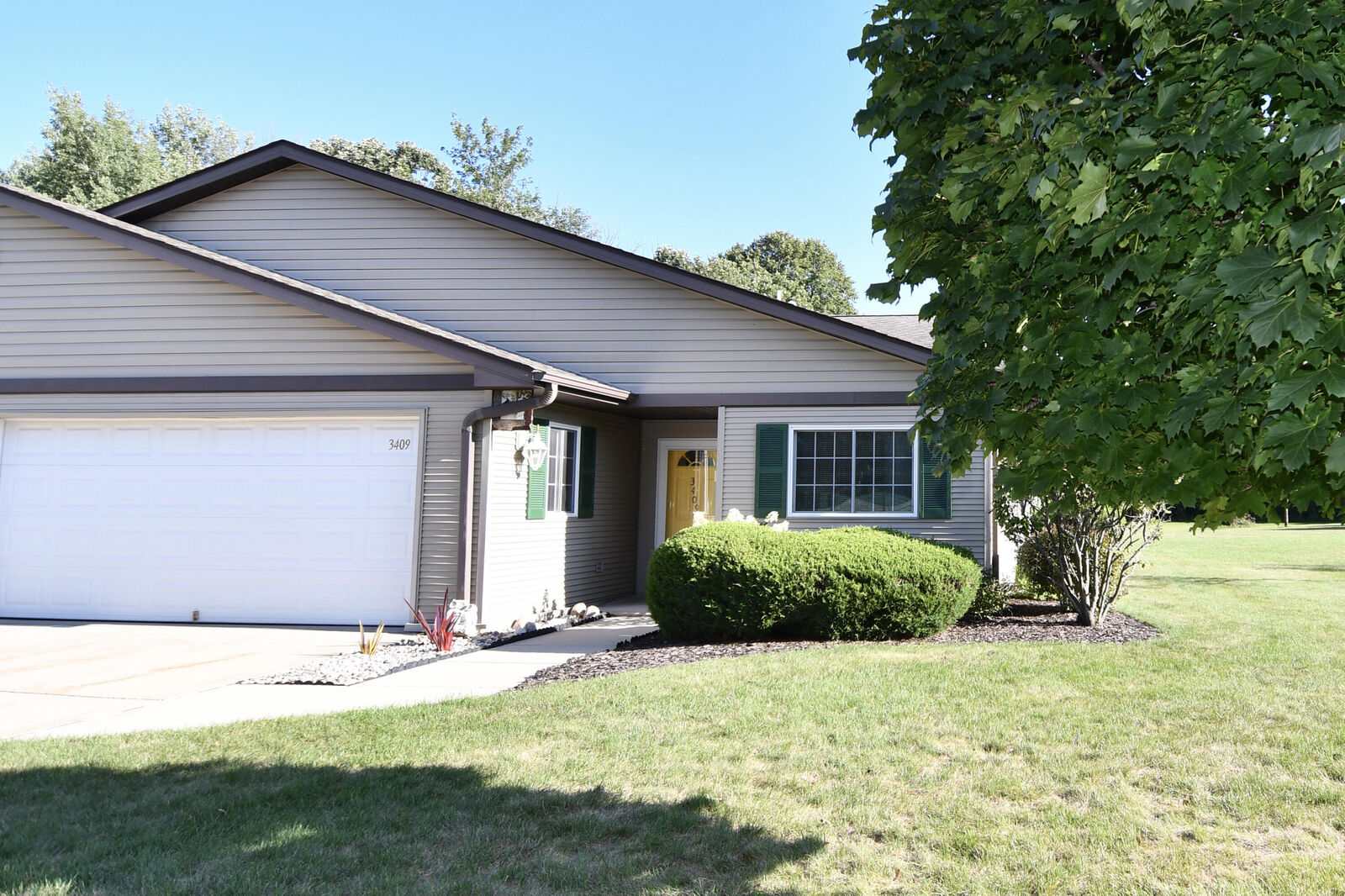 Property Photo: 3409 Caleb Ct WI 53090