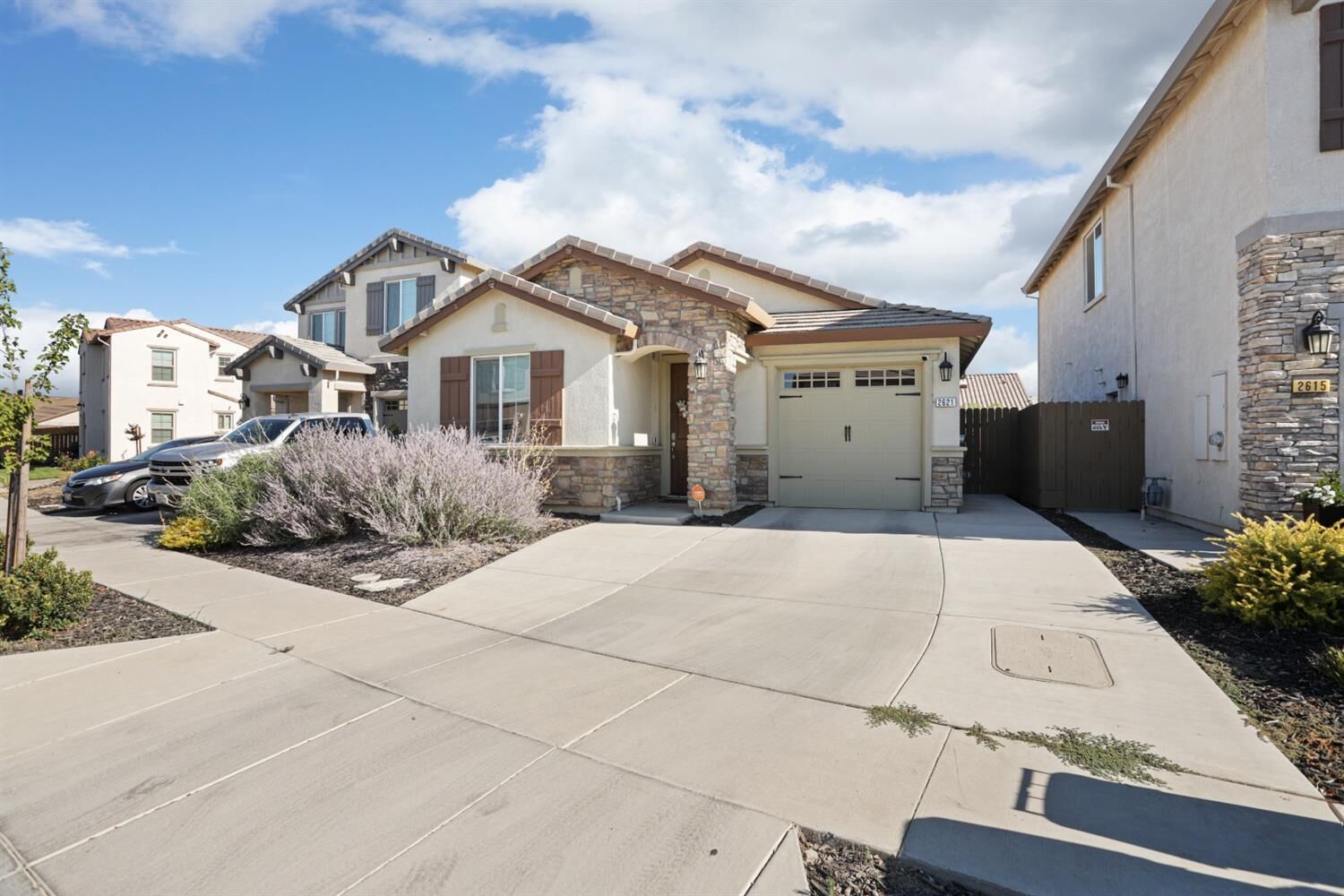 Property Photo:  2621 Petal Way  CA 95242 