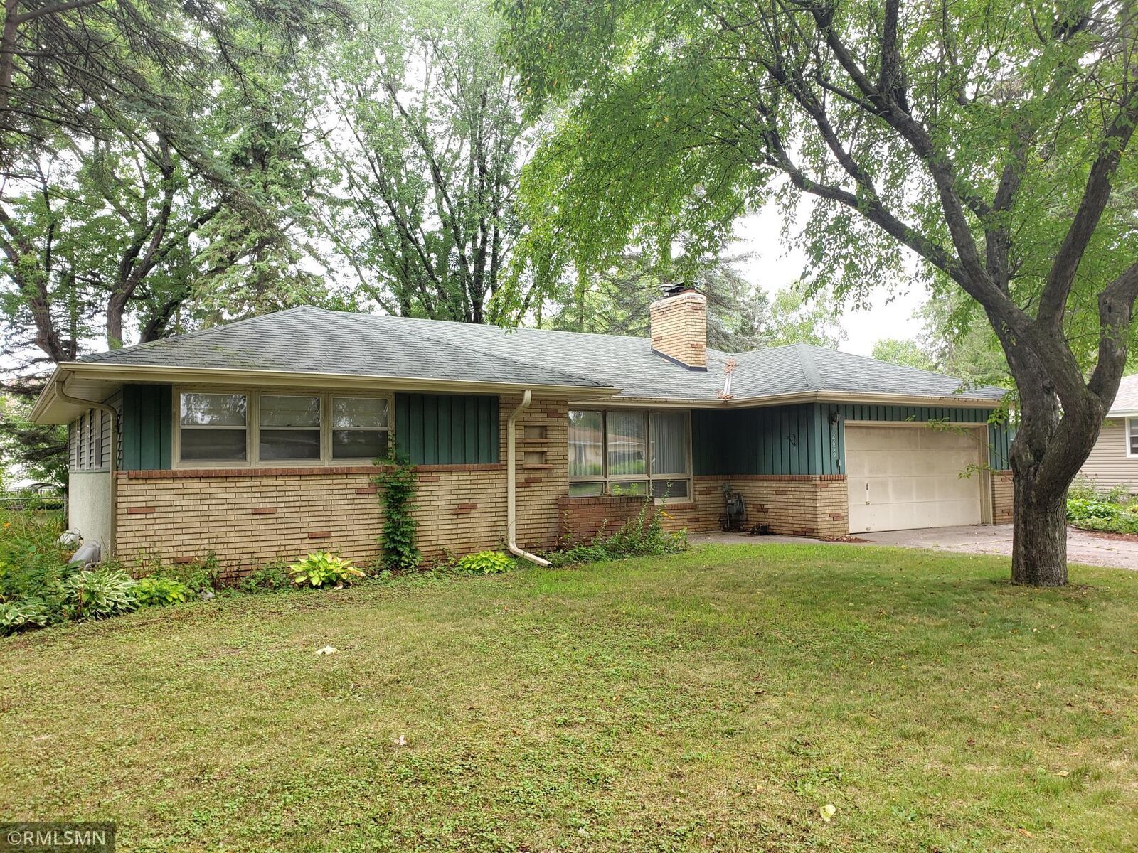 Property Photo: 2659 Huron Street MN 55113