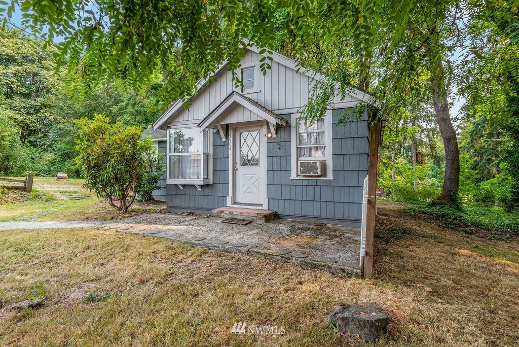 Property Photo:  4004 Pleasant Hill Road  WA 98626 