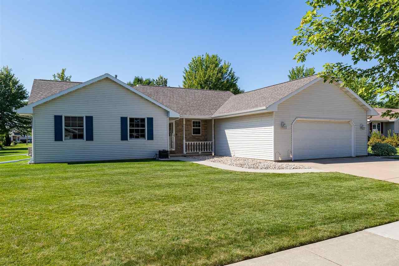 Property Photo: 925 Sunnydale Lane WI 54140