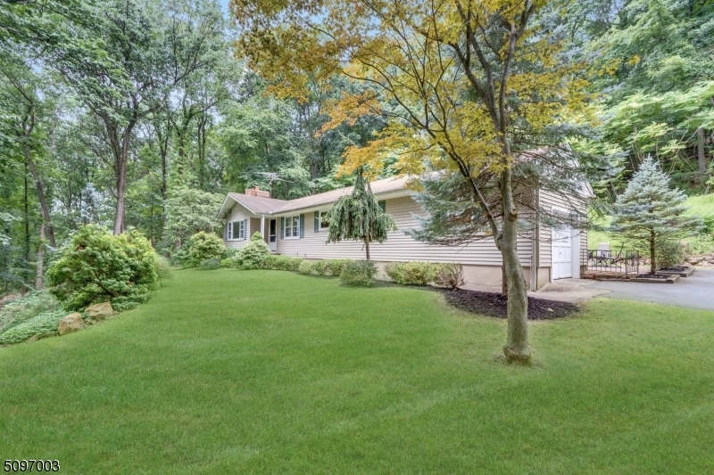 Property Photo:  115 Edgemont Rd  NJ 07069 