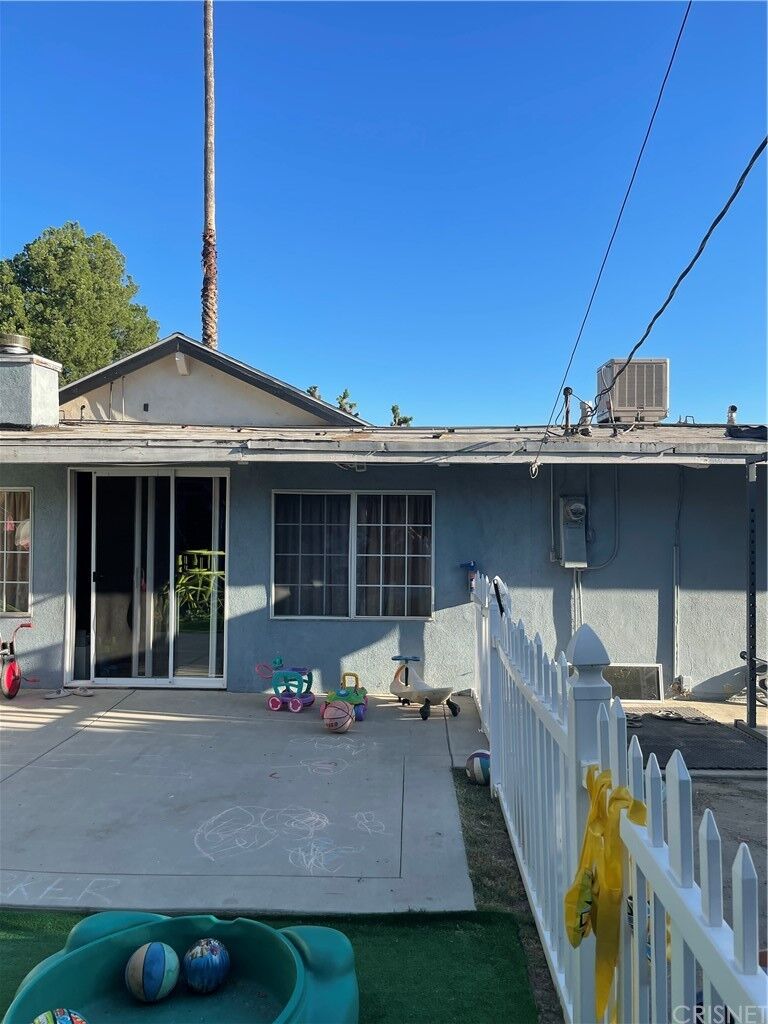 Property Photo: 19561 Elkwood Street CA 91335