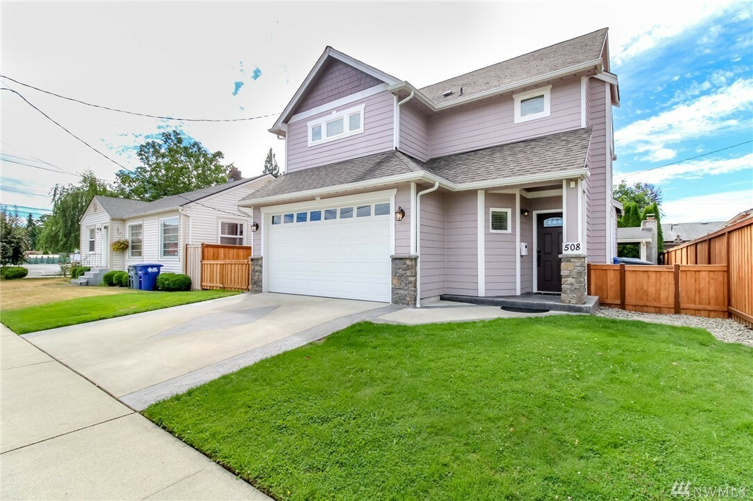 Property Photo:  508 Boyd Ave  WA 98390 