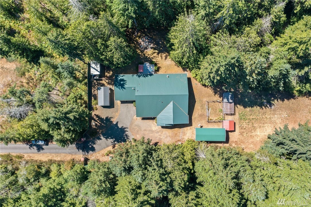 Property Photo:  14995 N US Highway 101  WA 98584 