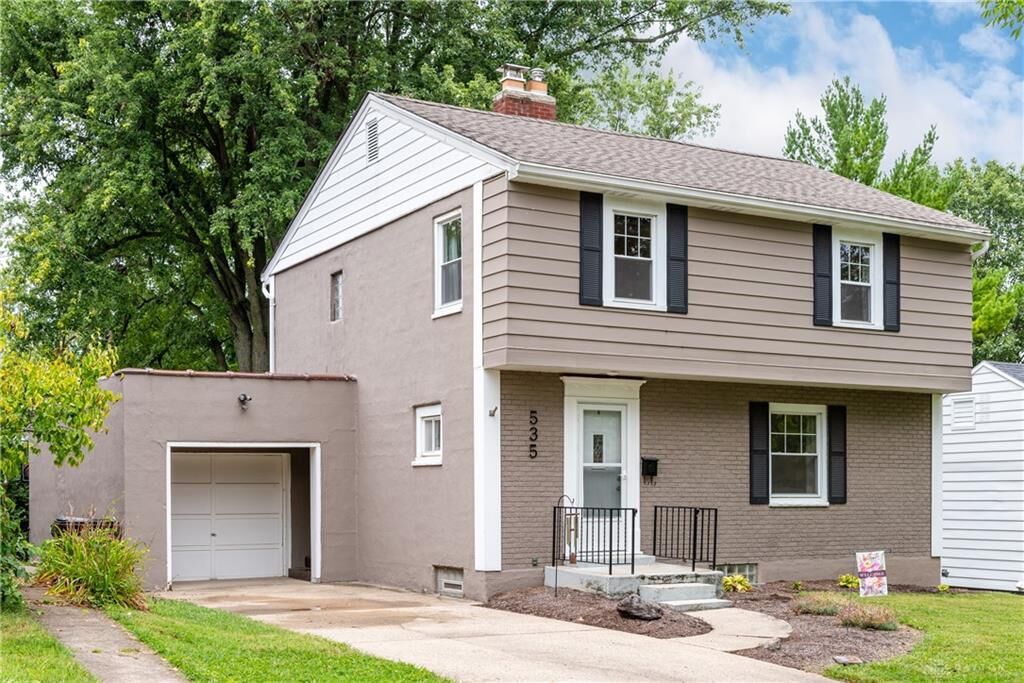 Property Photo: 535 Peach Orchard Road OH 45419