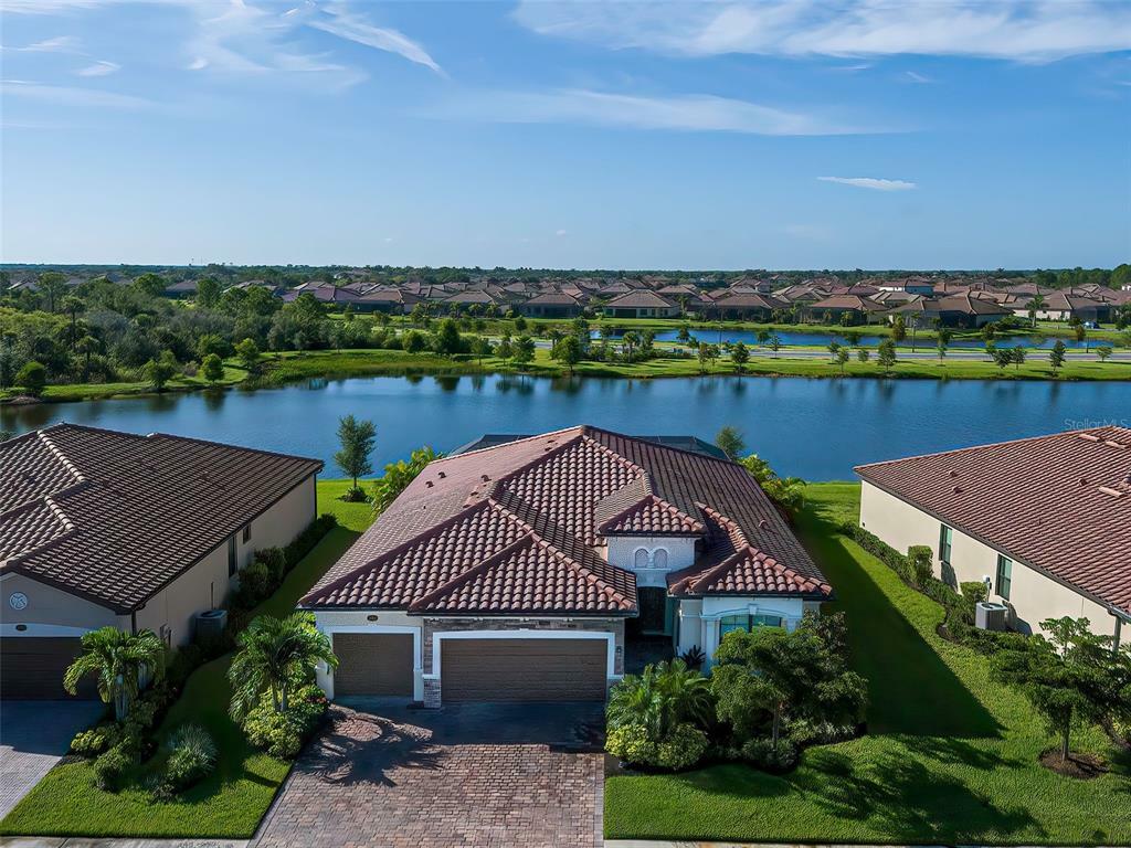 Property Photo: 13819 Vancanza Drive FL 34293