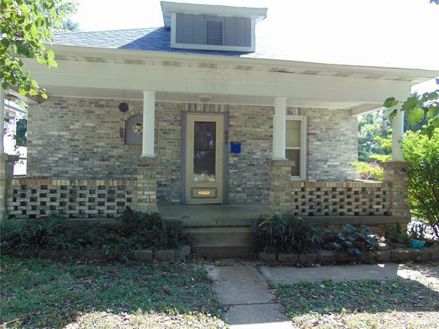 Property Photo: 800 N Mill Street 63028
