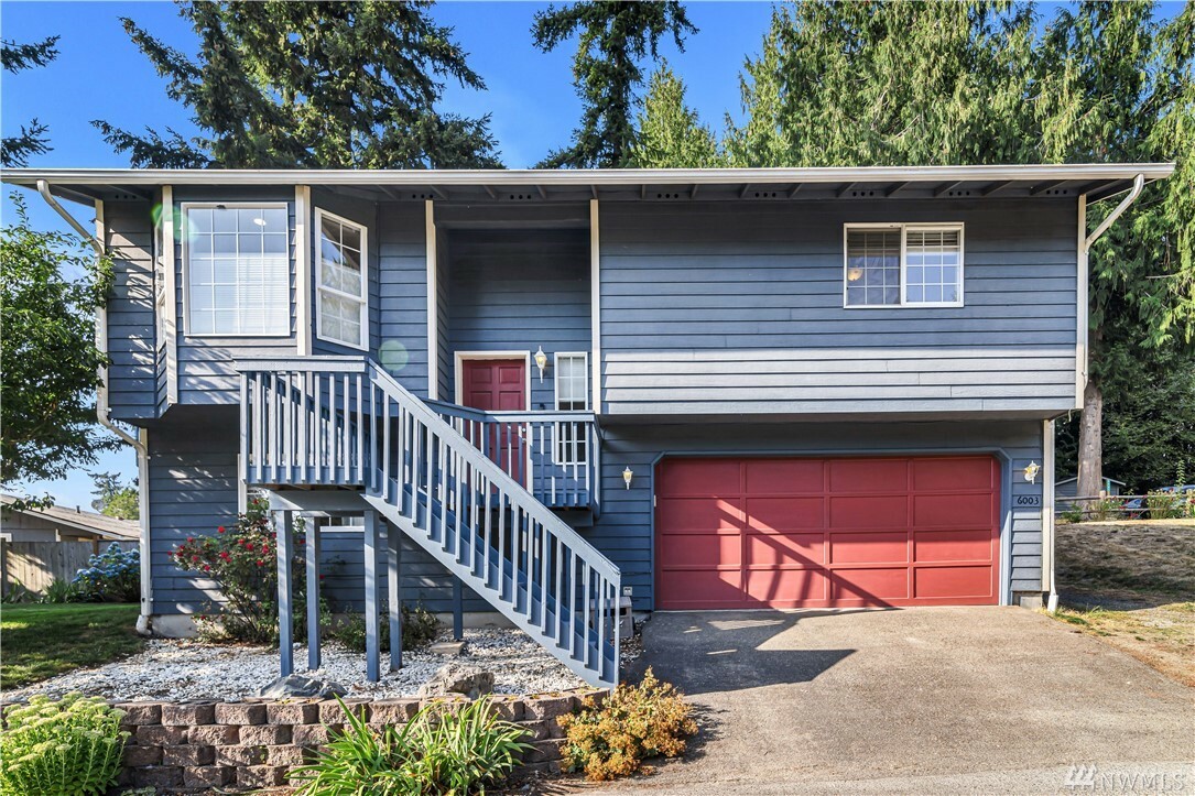 Property Photo:  6003 Seahurst Ave  WA 98203 