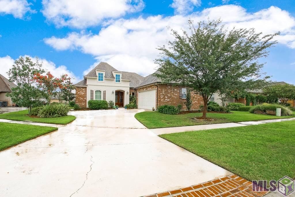 Property Photo:  43070 W Harbor Ct  LA 70769 