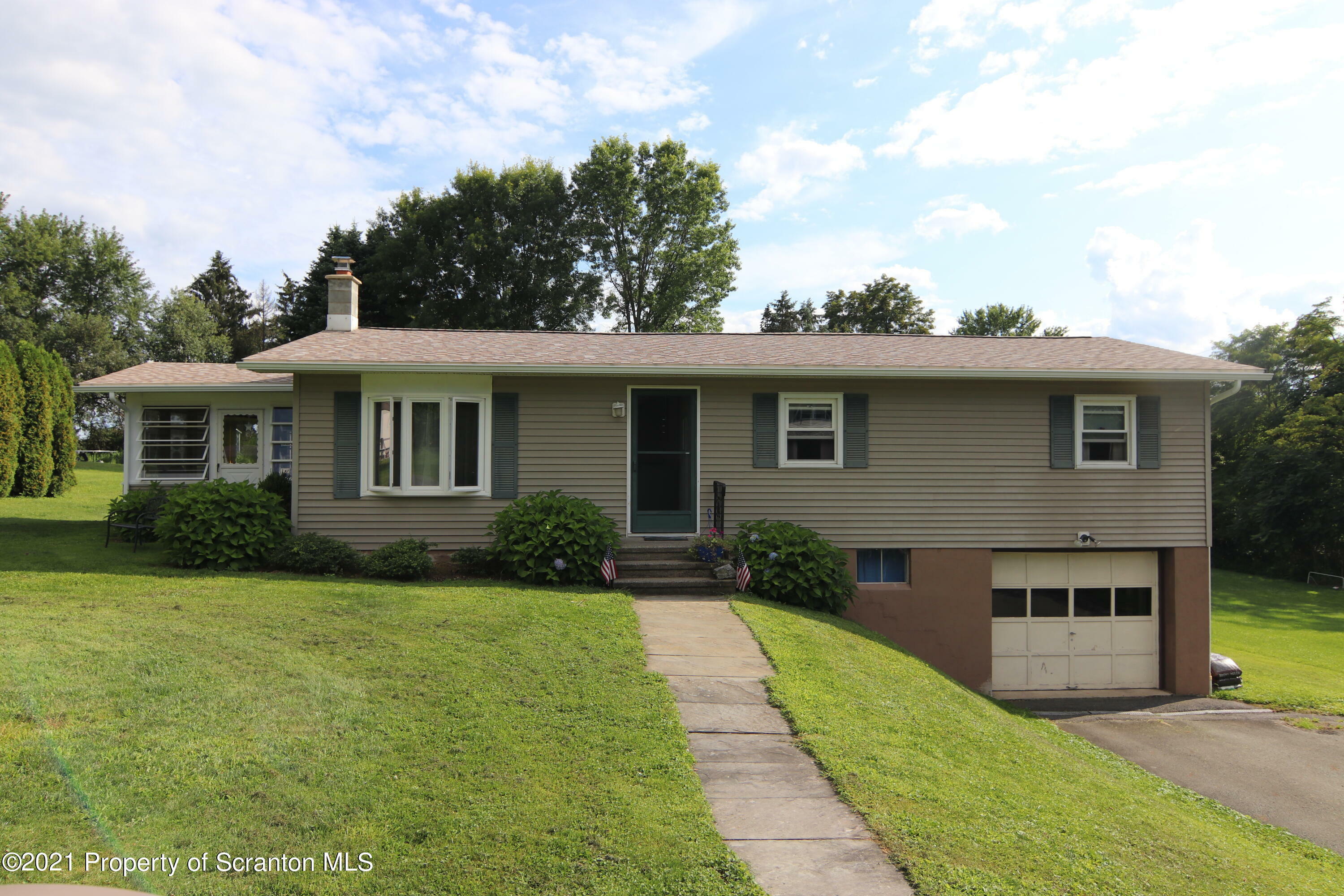 Property Photo:  19 Mtn View Terrace  PA 18657 