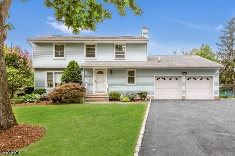 Property Photo:  71 Swan Ct  NJ 07652 