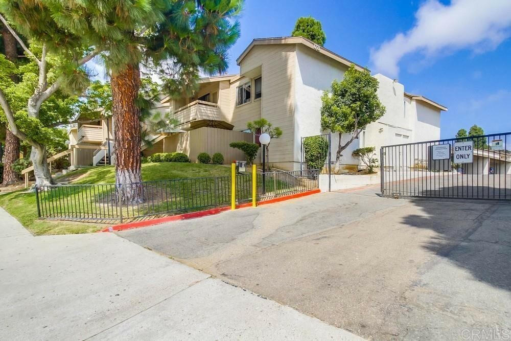 Property Photo:  1725 Melrose Avenue 25  CA 91911 