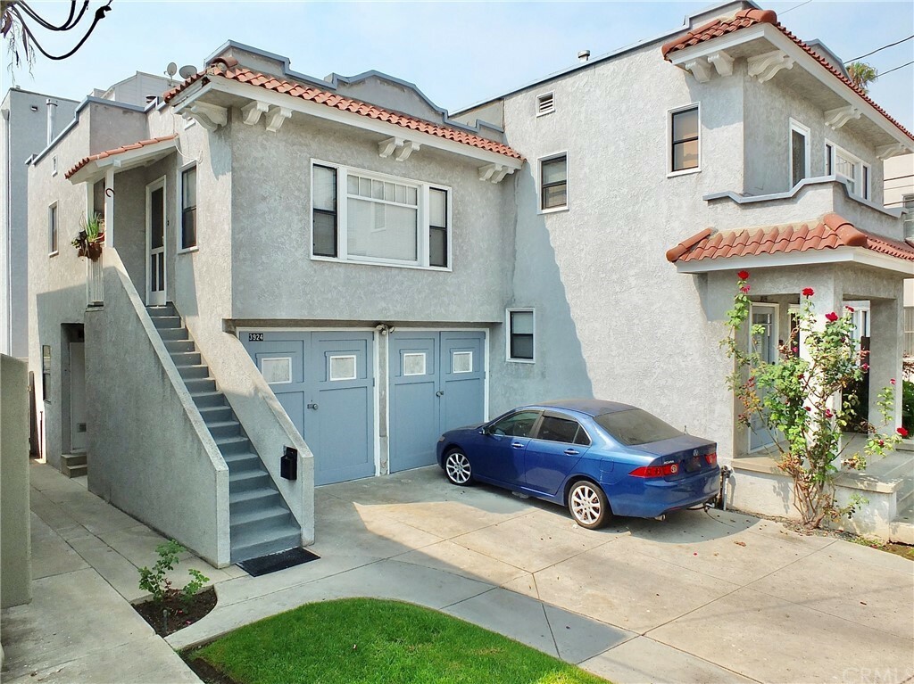 Property Photo: 3920 E 1st Street CA 90803
