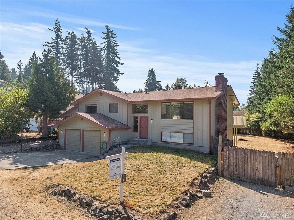 Property Photo: 17901 81st St E WA 98391
