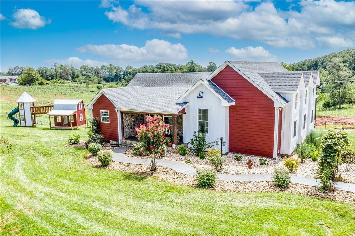 Property Photo: 4643 Lowry Road VA 24556