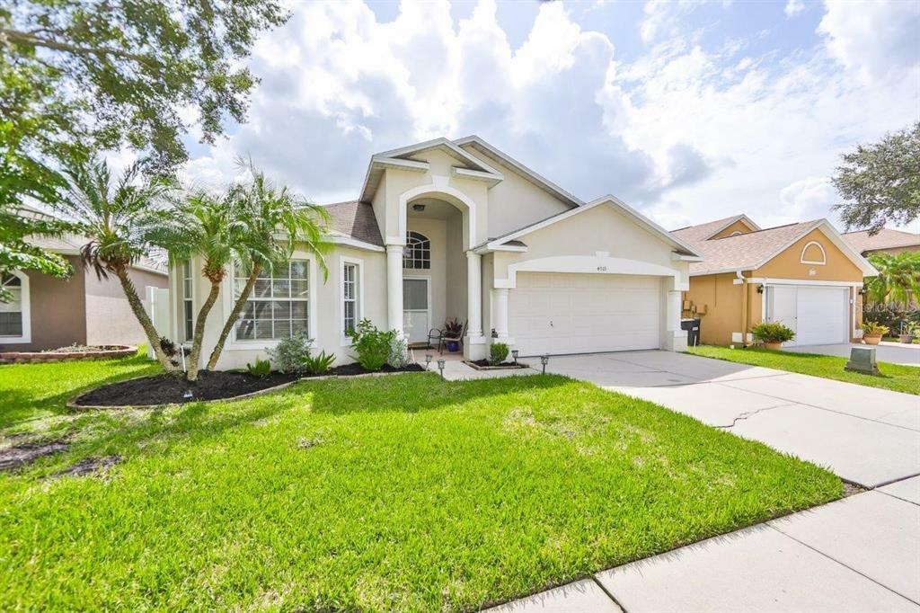 Property Photo:  4010 Savage Station Circle  FL 34653 