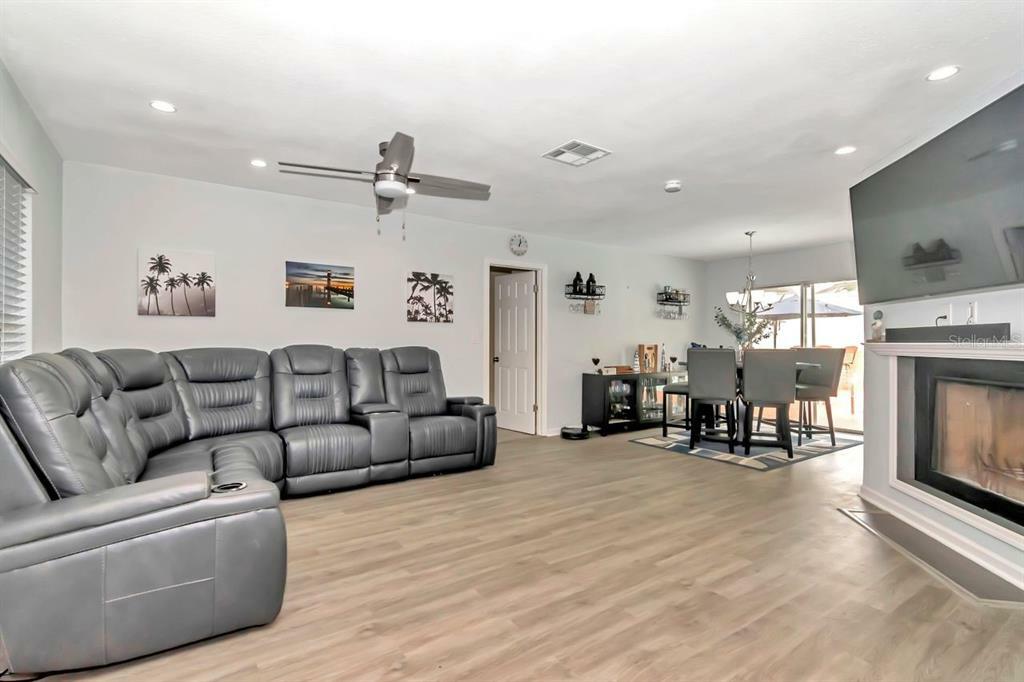 Property Photo:  8515 Woodcrest Drive  FL 34668 