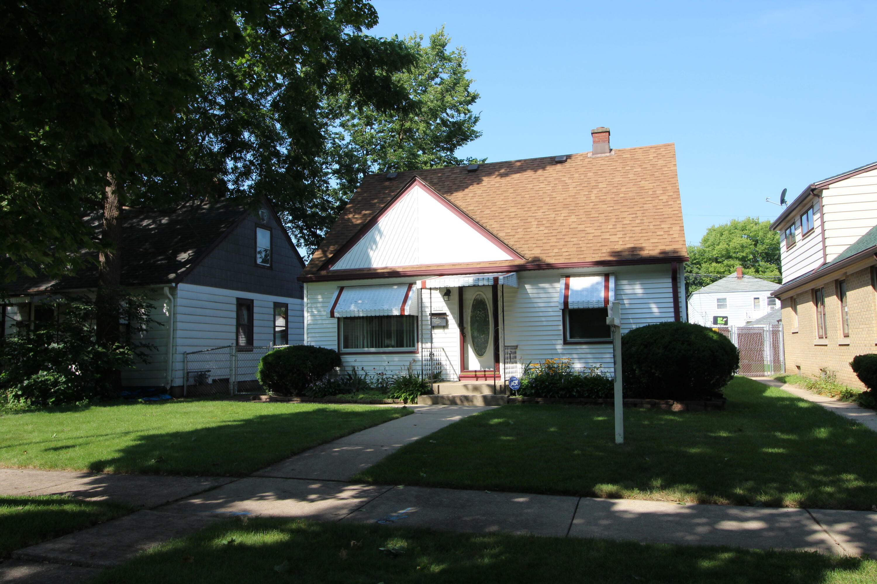 Property Photo: 4231 N 52nd St WI 53216