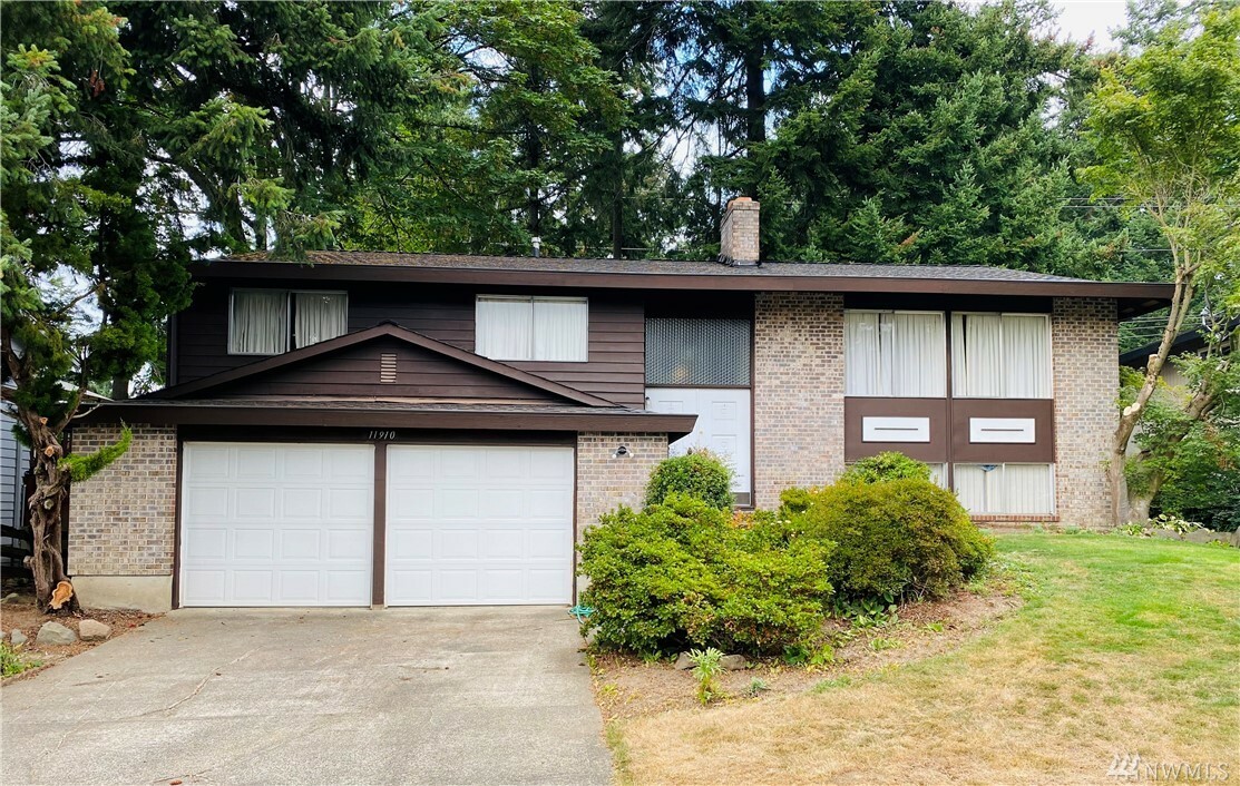 Property Photo:  11910 NE 153rd Place  WA 98034 