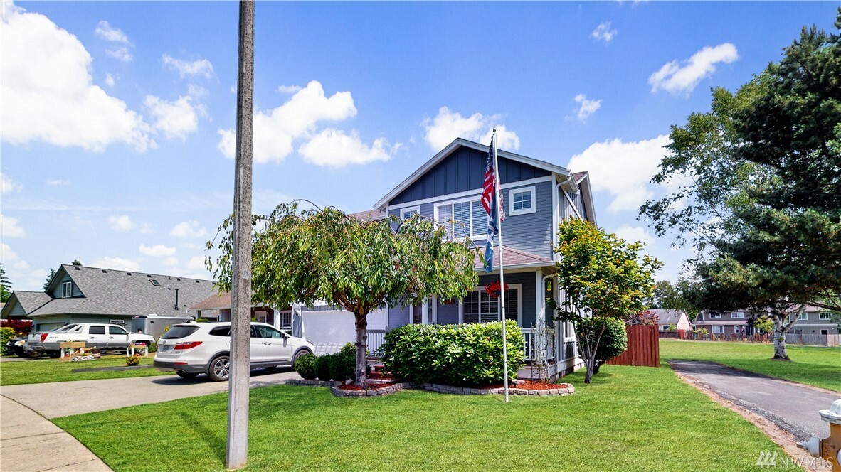 Property Photo:  2230 W Meadow Blvd  WA 98273 