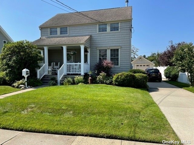 441 S 1st Street  Lindenhurst NY 11757 photo