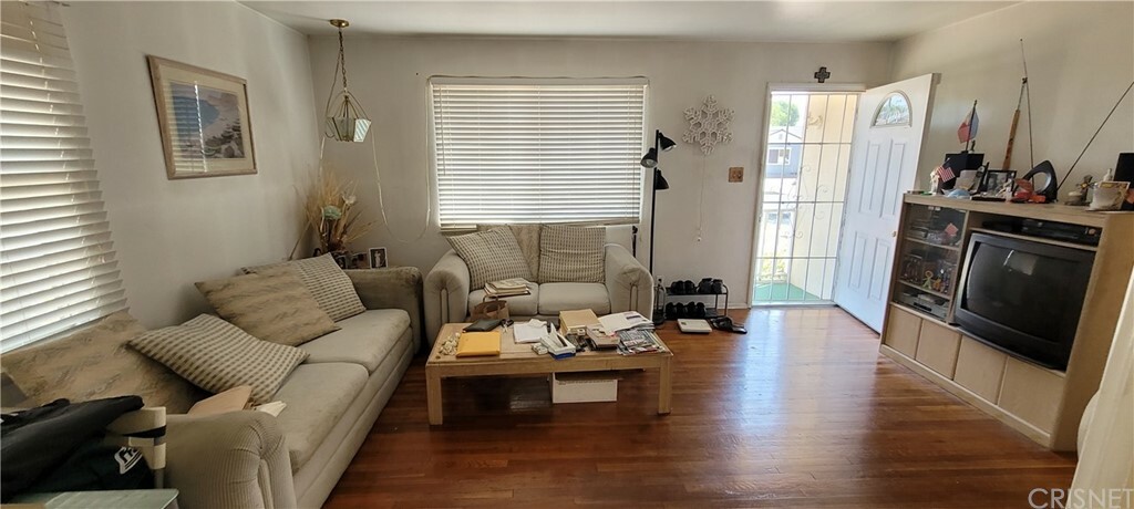 Property Photo:  7051 Garden Grove Avenue  CA 91335 