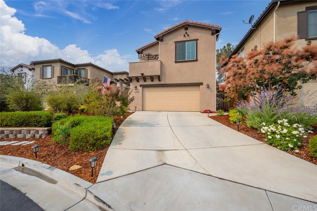 Property Photo: 9080 Coromar Court CA 93422