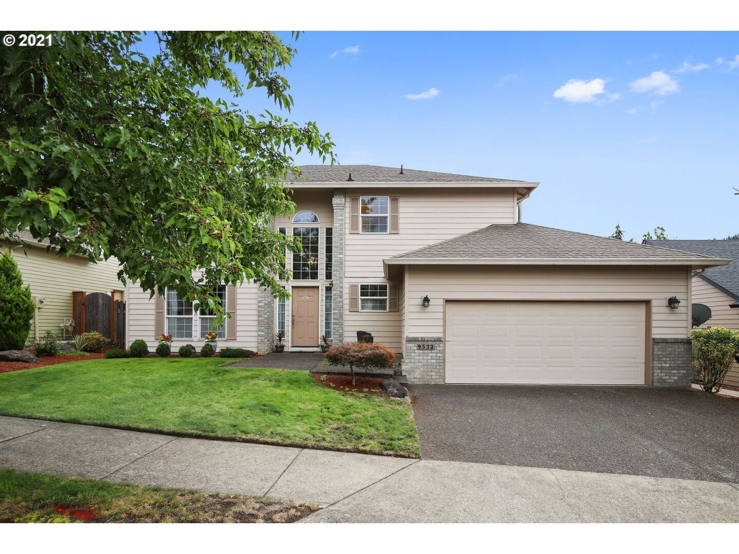 Property Photo:  9532 SE Goldfinch Way  OR 97086