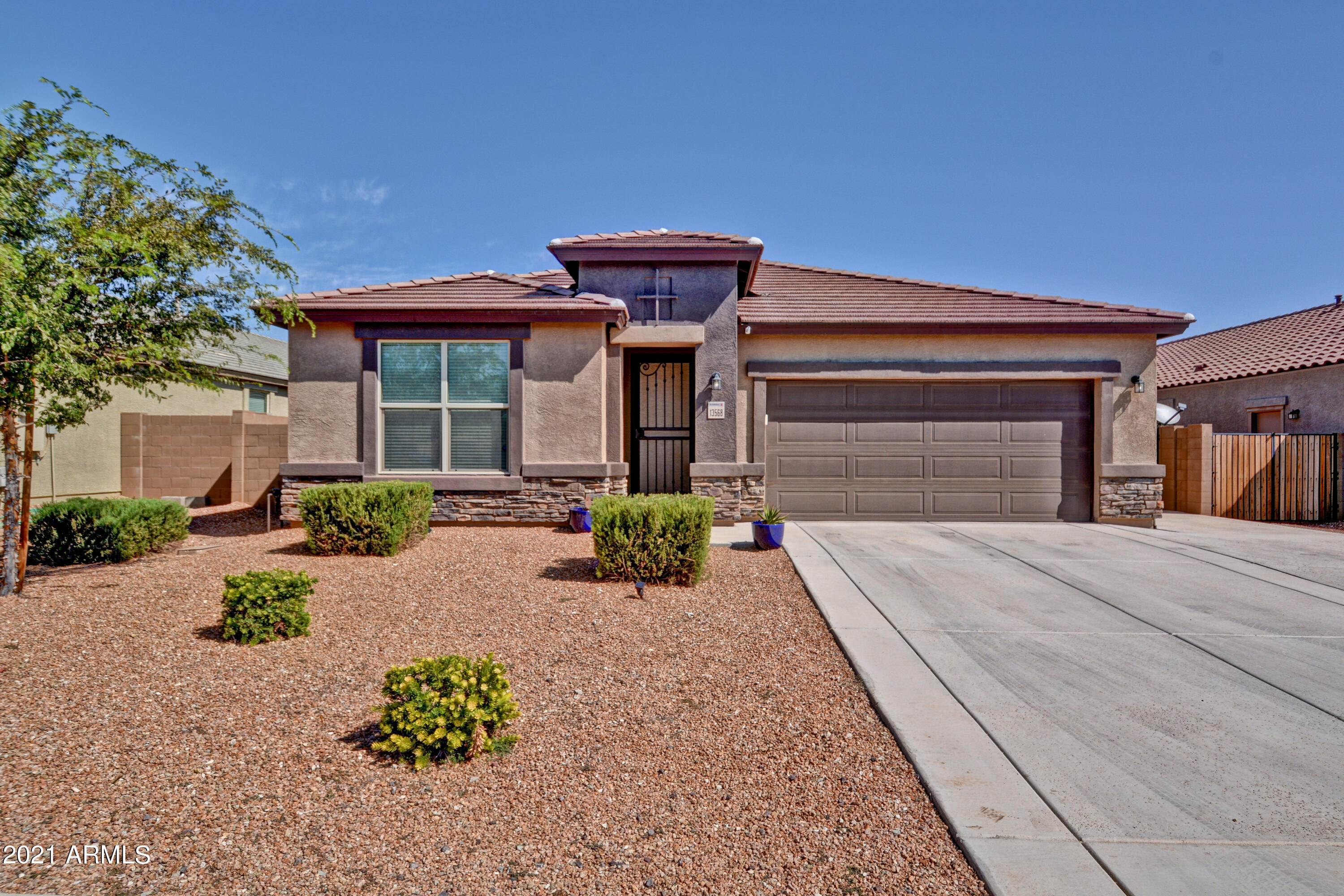 Property Photo:  13568 W Desert Moon Way  AZ 85383 