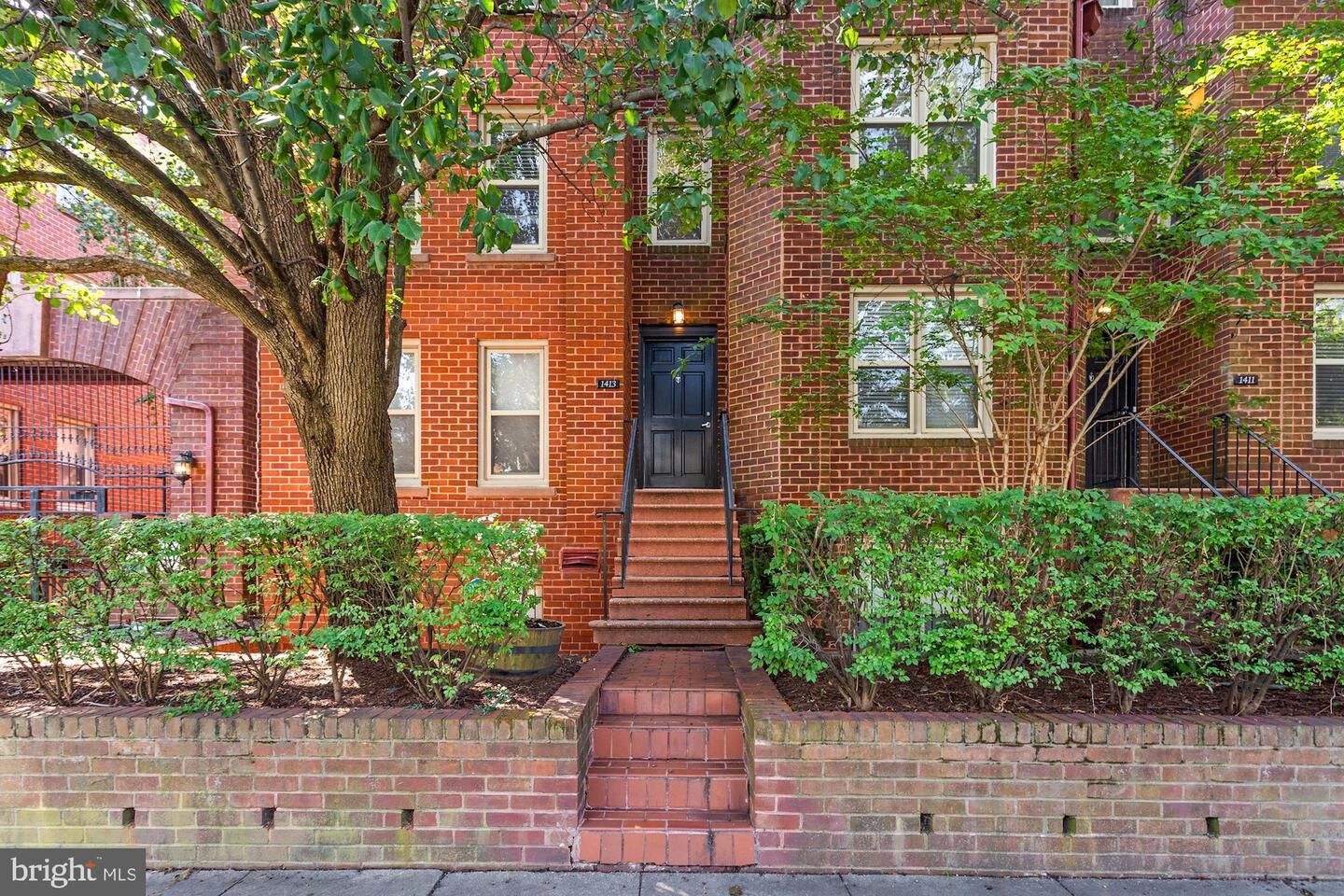 Property Photo:  1413 A Street NE 1413  DC 20002 