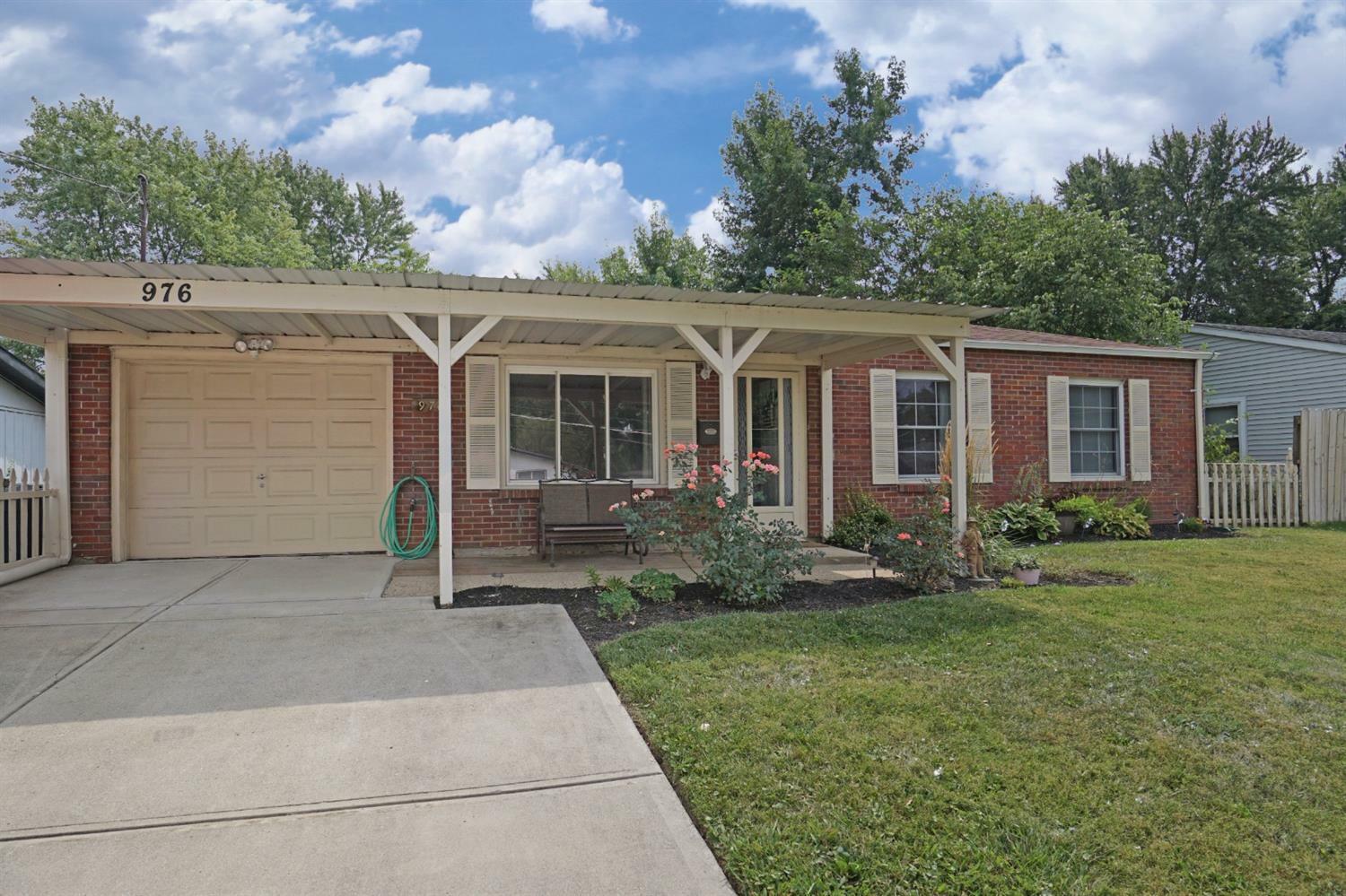 Property Photo:  976 Olympia Dr  OH 45040 