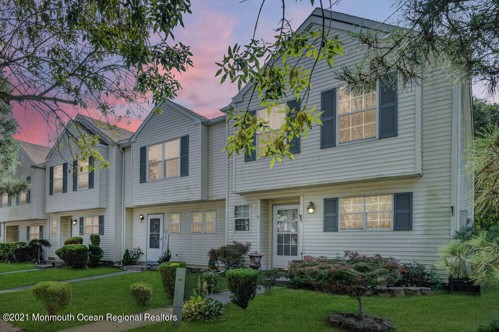 Property Photo:  722 Darlington Drive  NJ 08857 