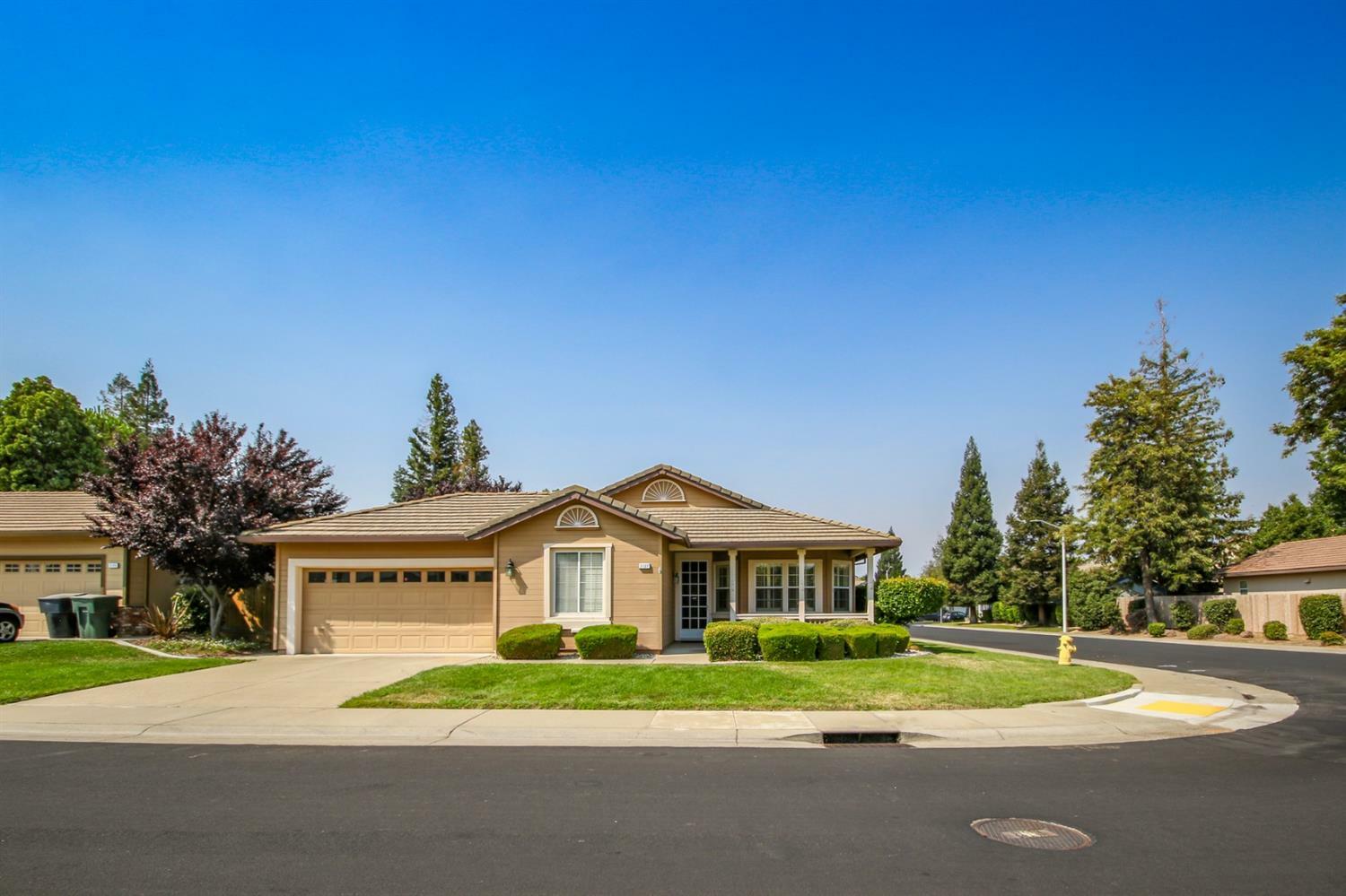 Property Photo:  2127 Beckenham Way  CA 95747 