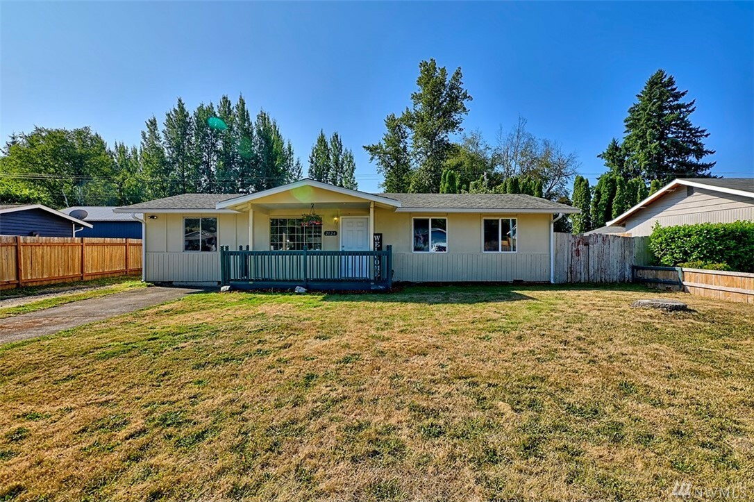 Property Photo:  2124 140th Place NE  WA 98271 