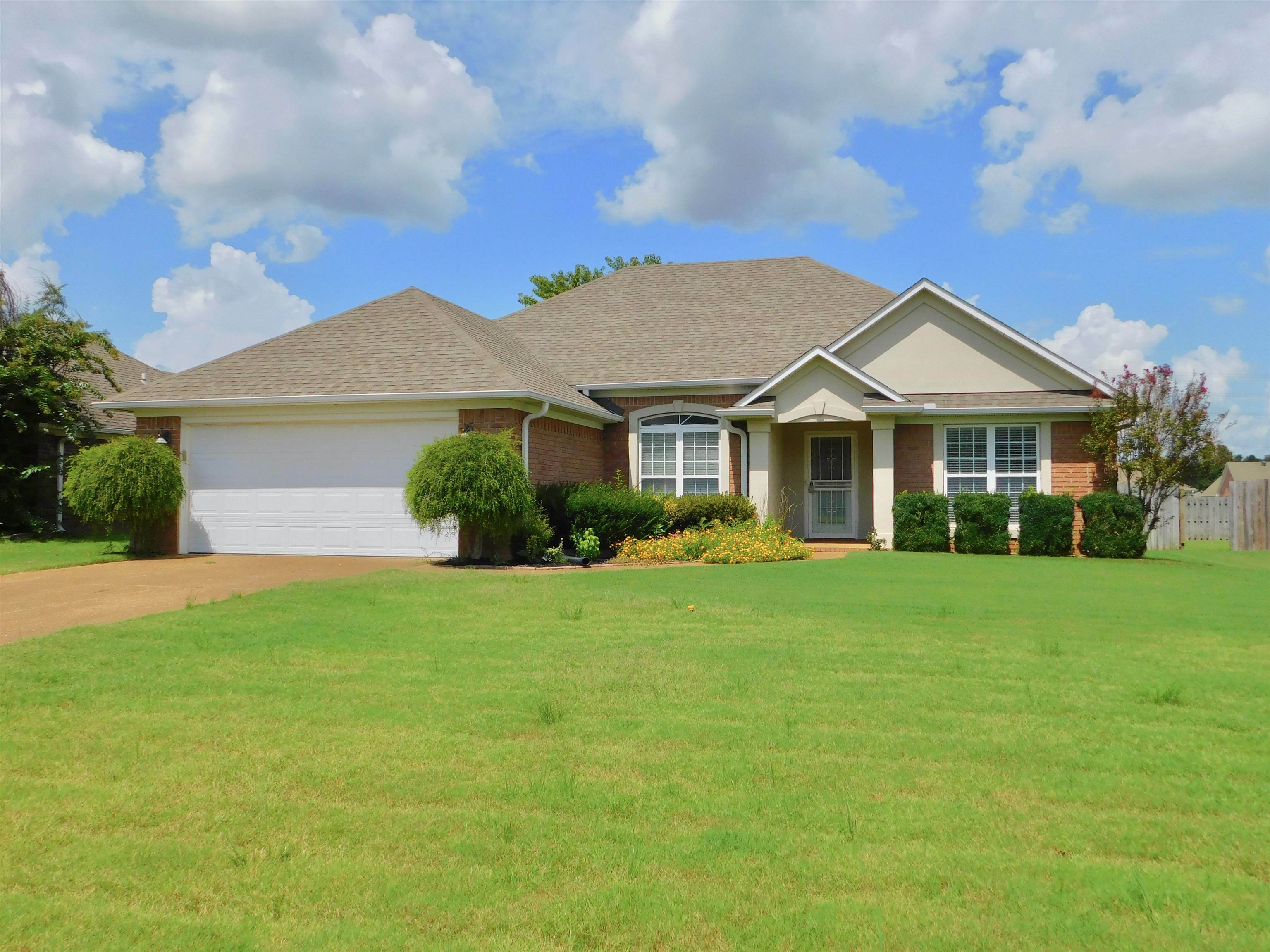 Property Photo:  41 Castlegate Drive  TN 38305 