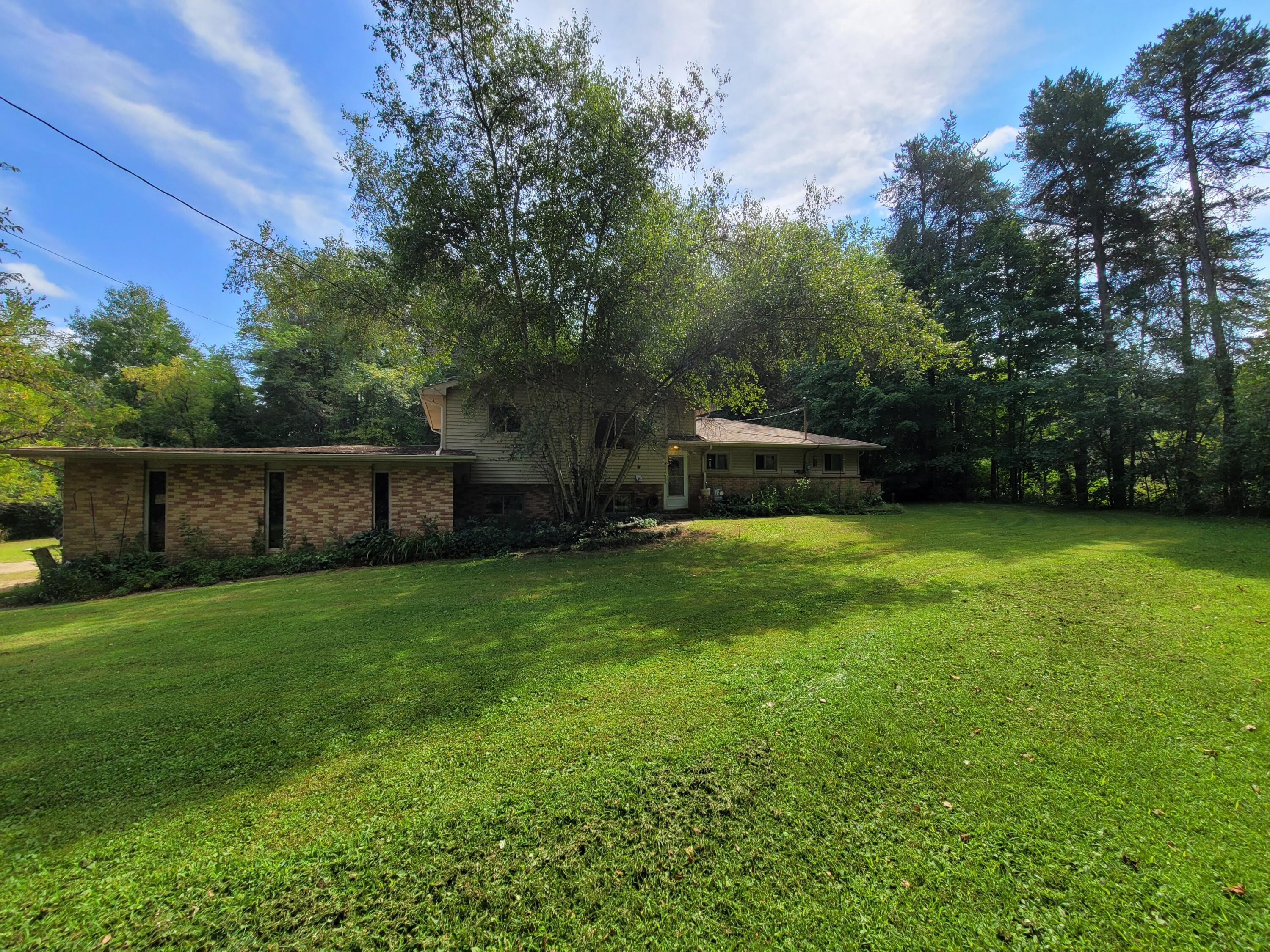 Property Photo: 8575 Dixon Road MI 49277