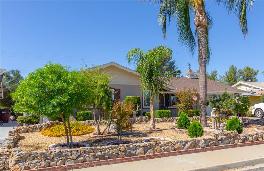 Property Photo:  29121 Thornhill Drive  CA 92586 