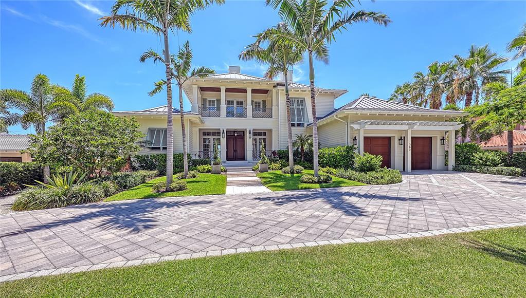 Property Photo: 582 S Spoonbill Drive FL 34236
