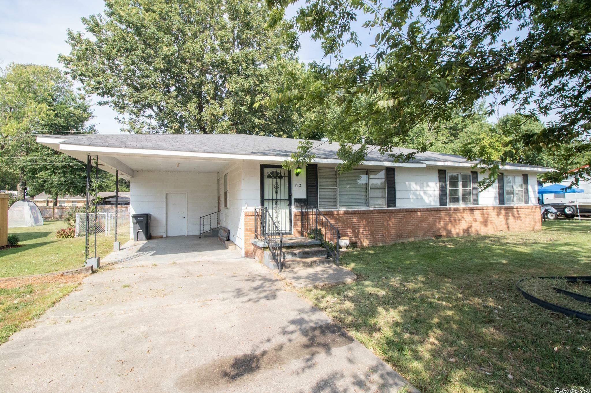 Property Photo:  712 E Elm  AR 72476 