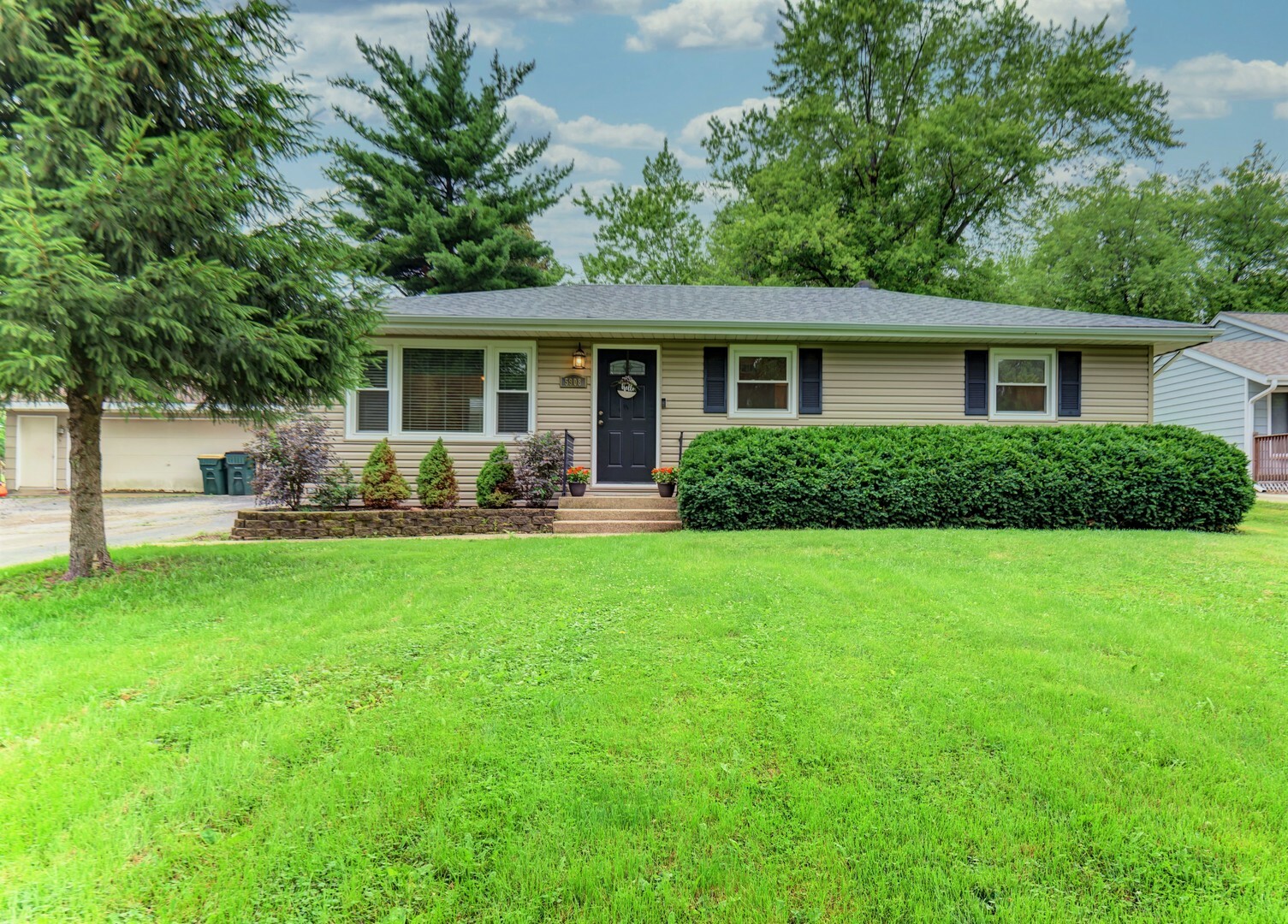 Property Photo:  5908 Springside Avenue  IL 60516 