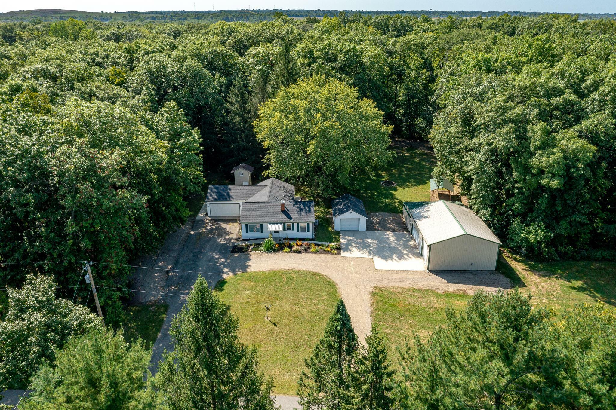 Property Photo:  459 County Road 37 W  OH 43311 