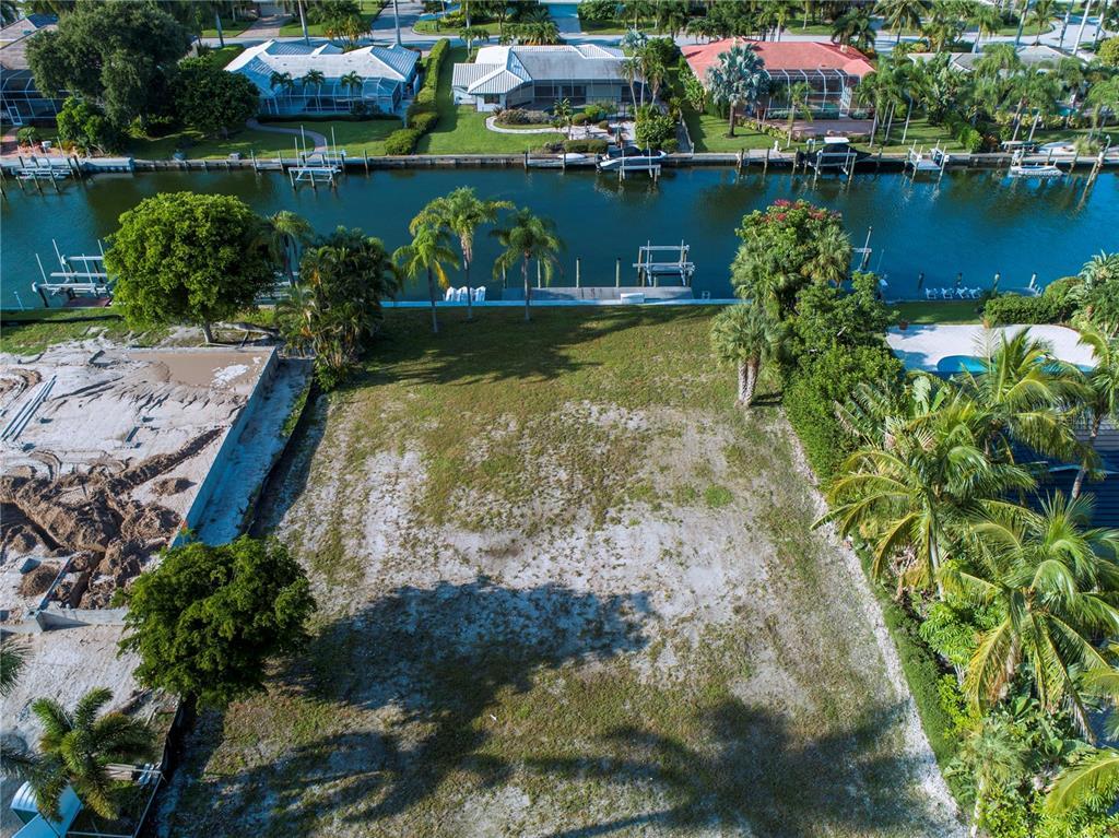 Property Photo: 390 Bobwhite Drive FL 34236