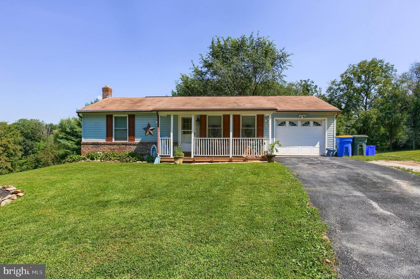 Property Photo:  2969 Exeter Dr S S  PA 17403 
