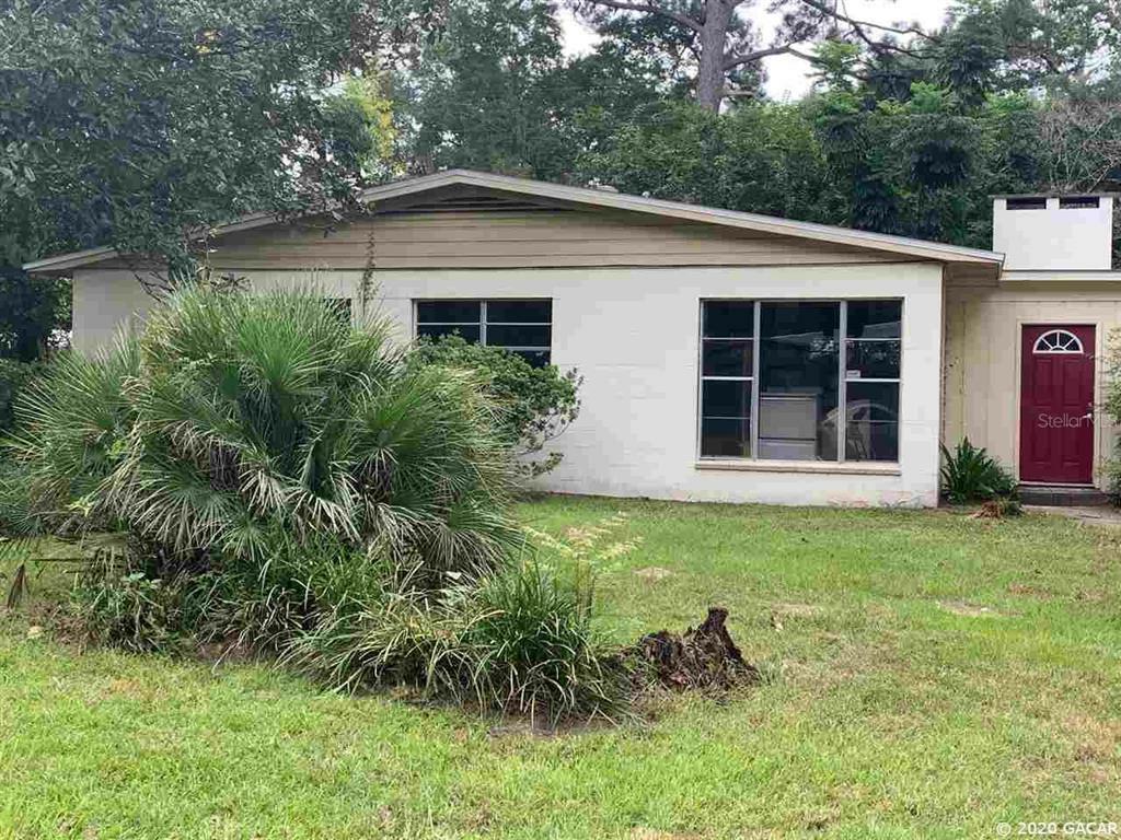 Property Photo:  207 NW 36th Drive  FL 32607 