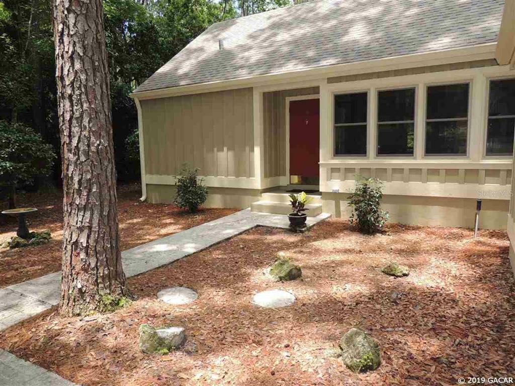 Property Photo:  4824 SW 83rd Terrace  FL 32608 