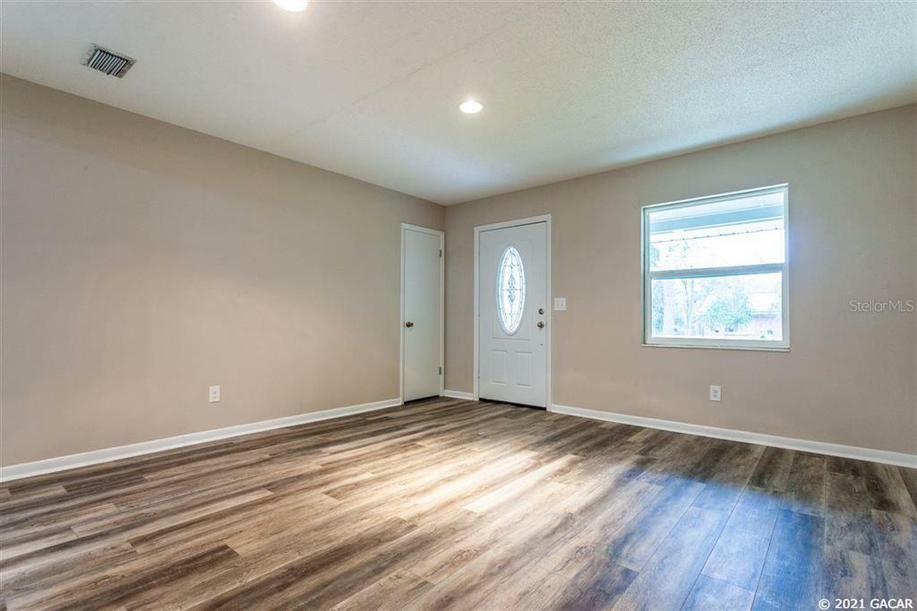 Property Photo:  2120 NW 54th Terrace  FL 32605 